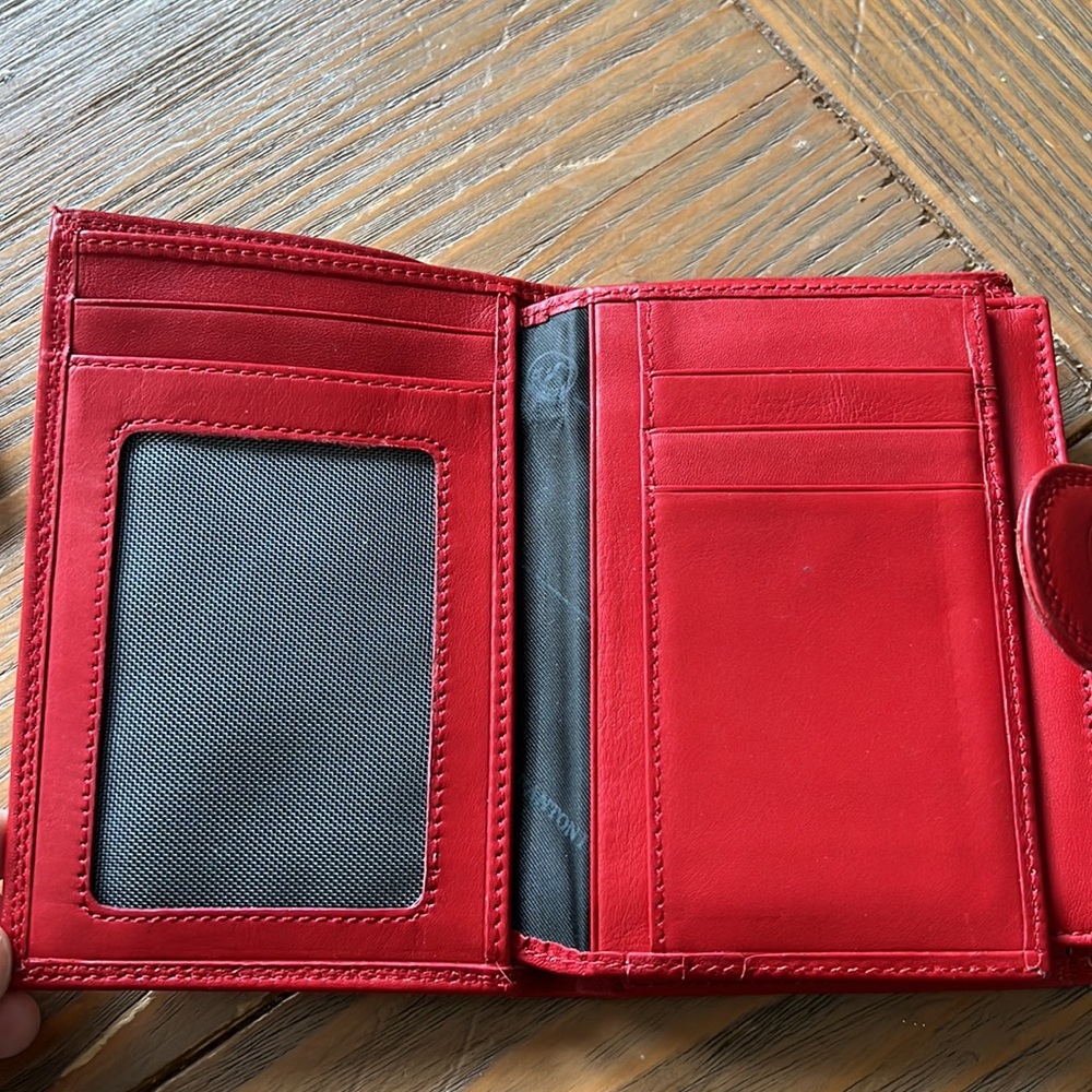 Red leather Wallet - Picture 5 of 6